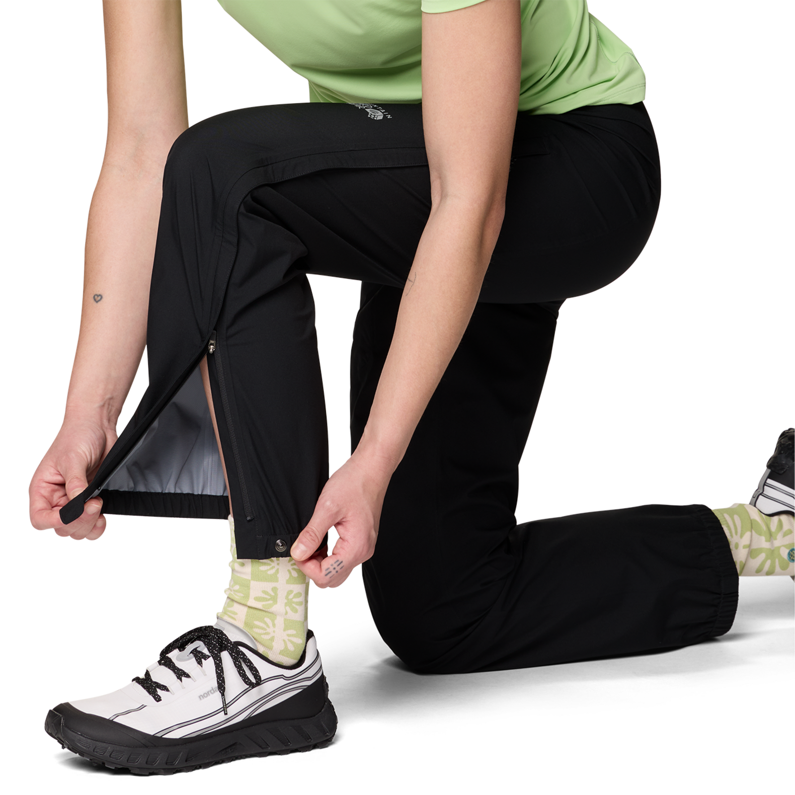 Mountain Hardwear W Stretch Ozonic™ Pant in SCHWARZ