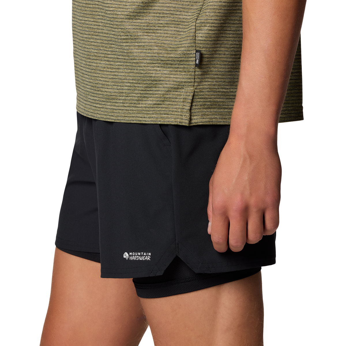 Mountain Hardwear M Shade Lite™ Short in SCHWARZ