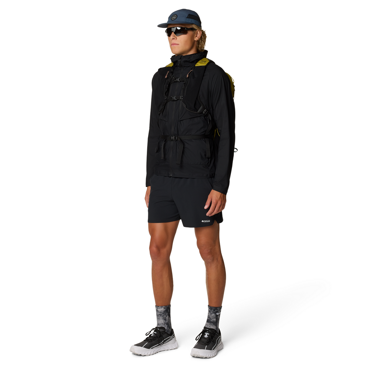 Mountain Hardwear M Shade Lite™ Short in SCHWARZ