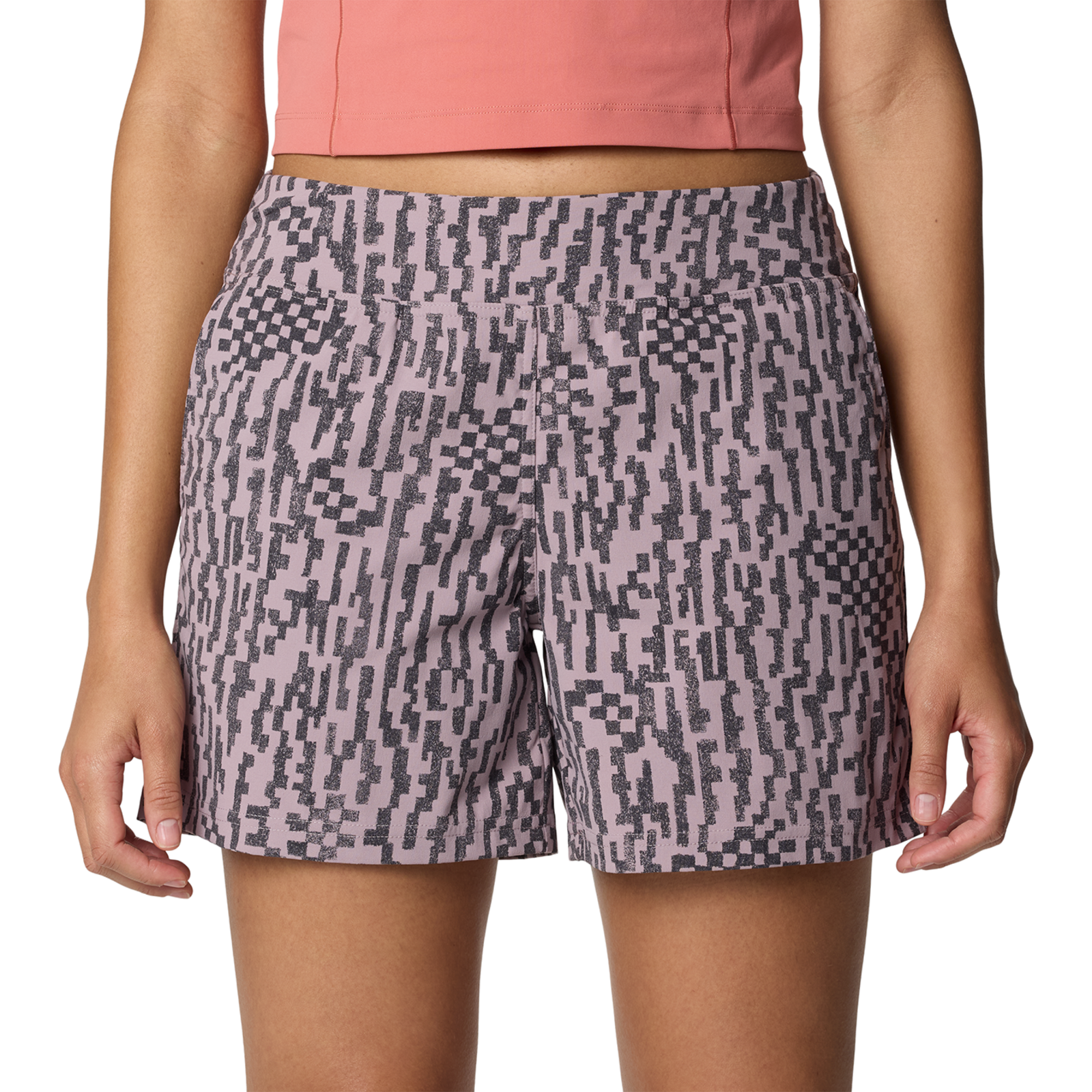 Mountain Hardwear W Dynama™ Short in VIOLETT